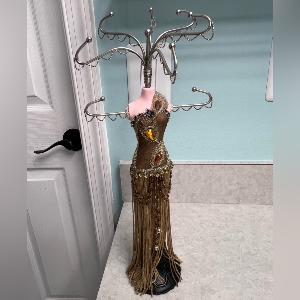 Jewelry holder good condition